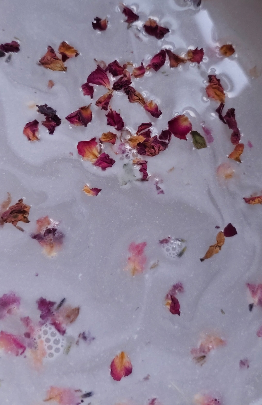 coconut milk, bath milk, bath salts, all natural, bath magnesium, relaxation, natural, spa time, lavender oil, rose petals, lavender flowers, floral, hydrating, soothing, moisturising, relax